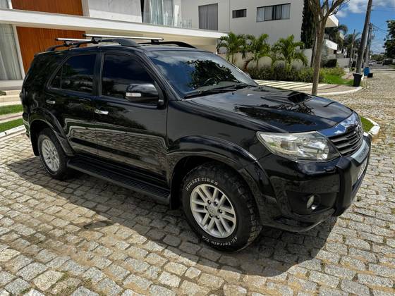 TOYOTA HILUX SW4 3.0 SRV 4X4 7 LUGARES 16V TURBO INTERCOOLER DIESEL 4P AUTOMÁTICO